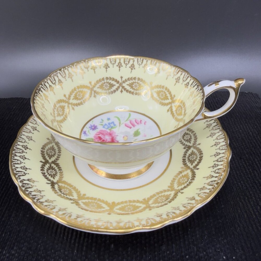 Antique Paragon Cabbage Rose Tea Cup and Saucer Set Heavy Gold Pattern England - Picture 16 of 16